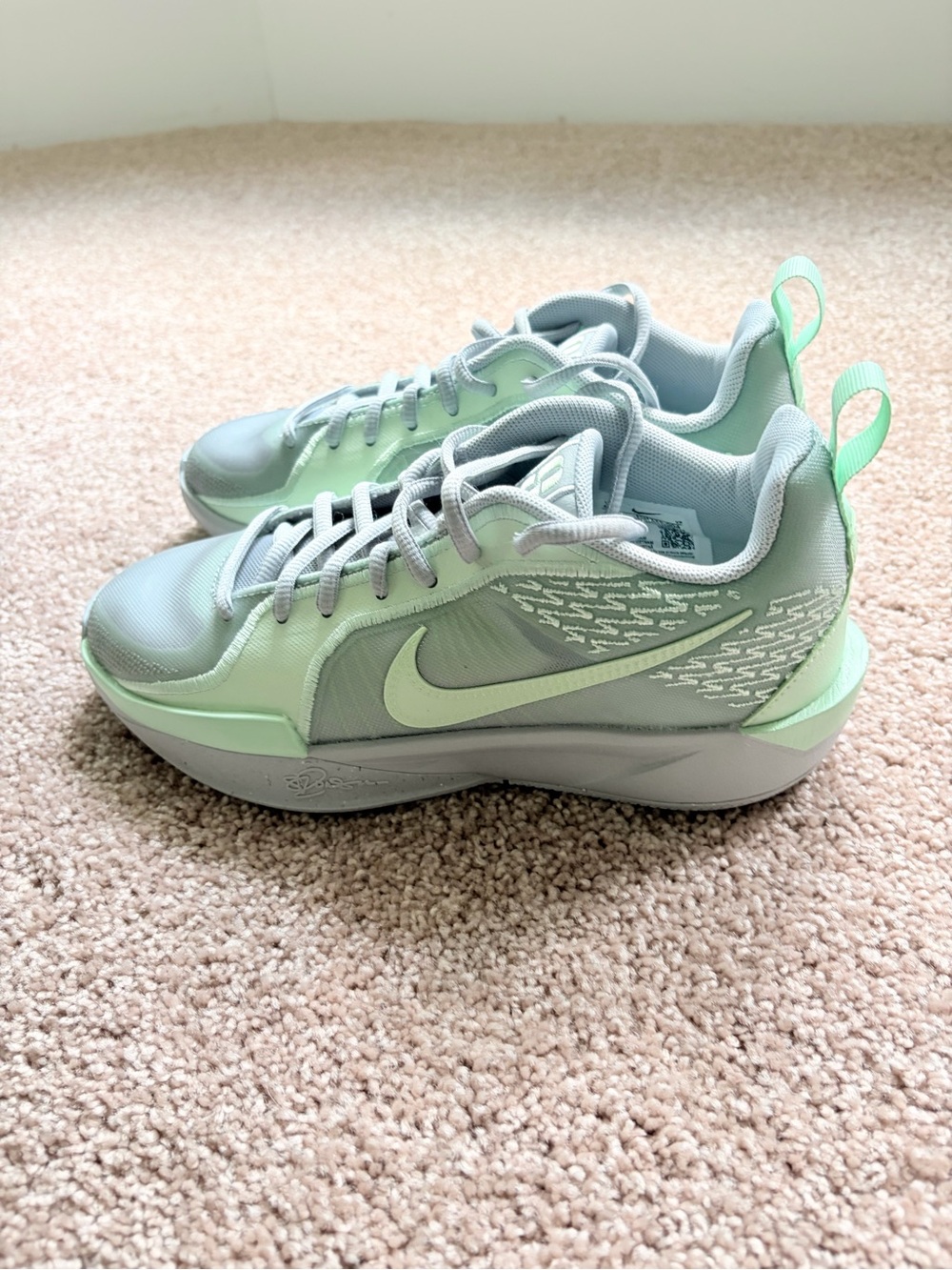 Nike Sabrina 2 Mint Green and Light Gray Basketball Sneakers - Size 4.5Y
